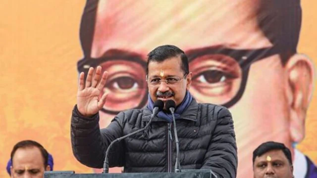 arvind kejriwal। Photo Credit: Screengrab/x/ @moronhumor
