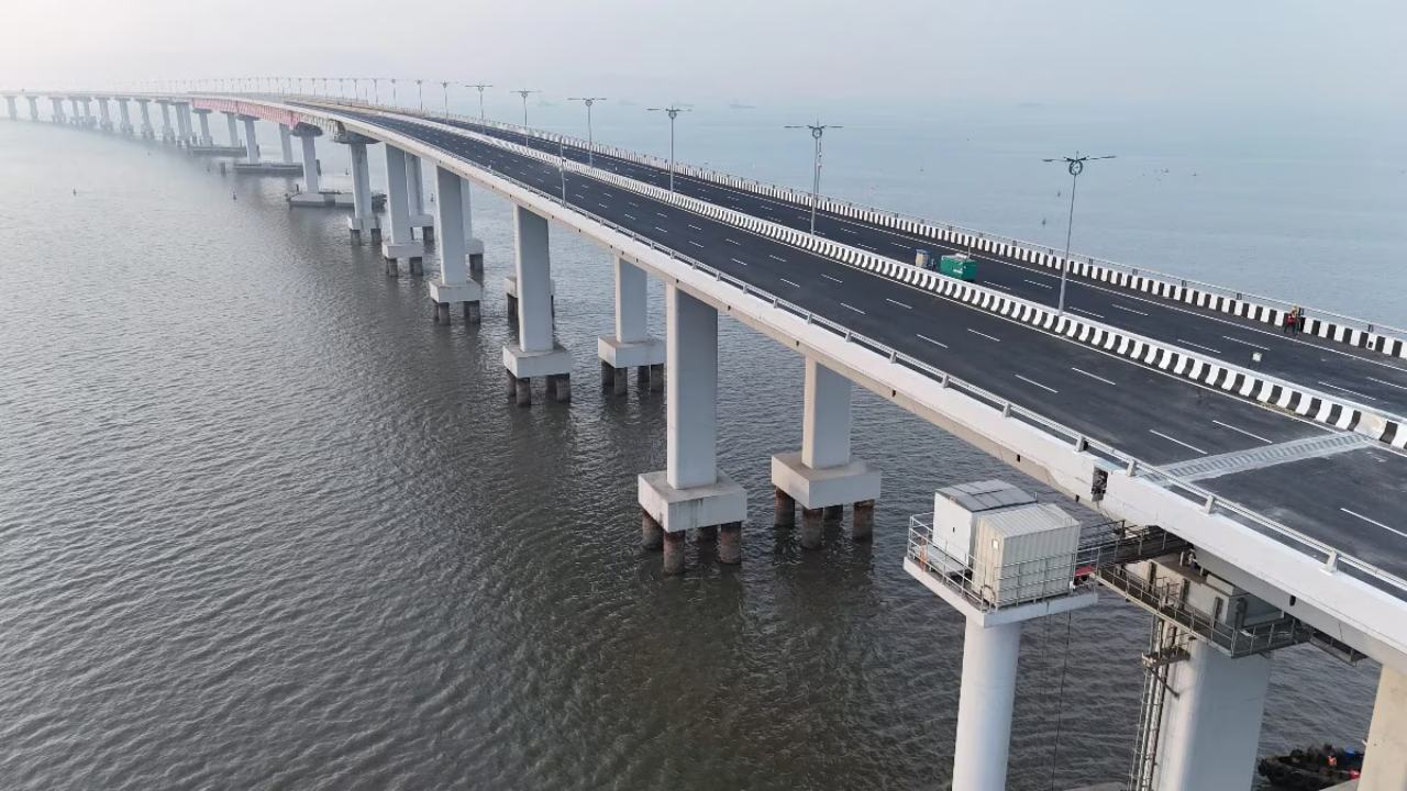 atal setu mumbai teacher suicide 