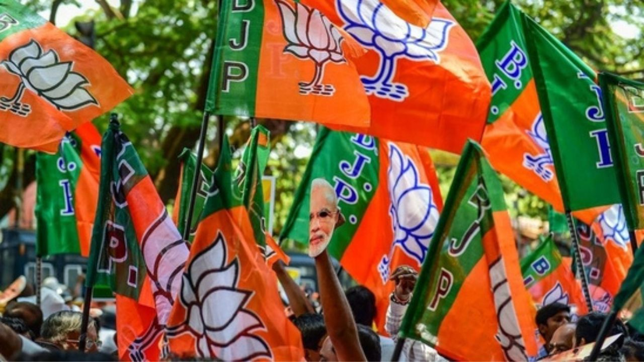  yogesh rohilla BJP party worker shoot his wife and children's 