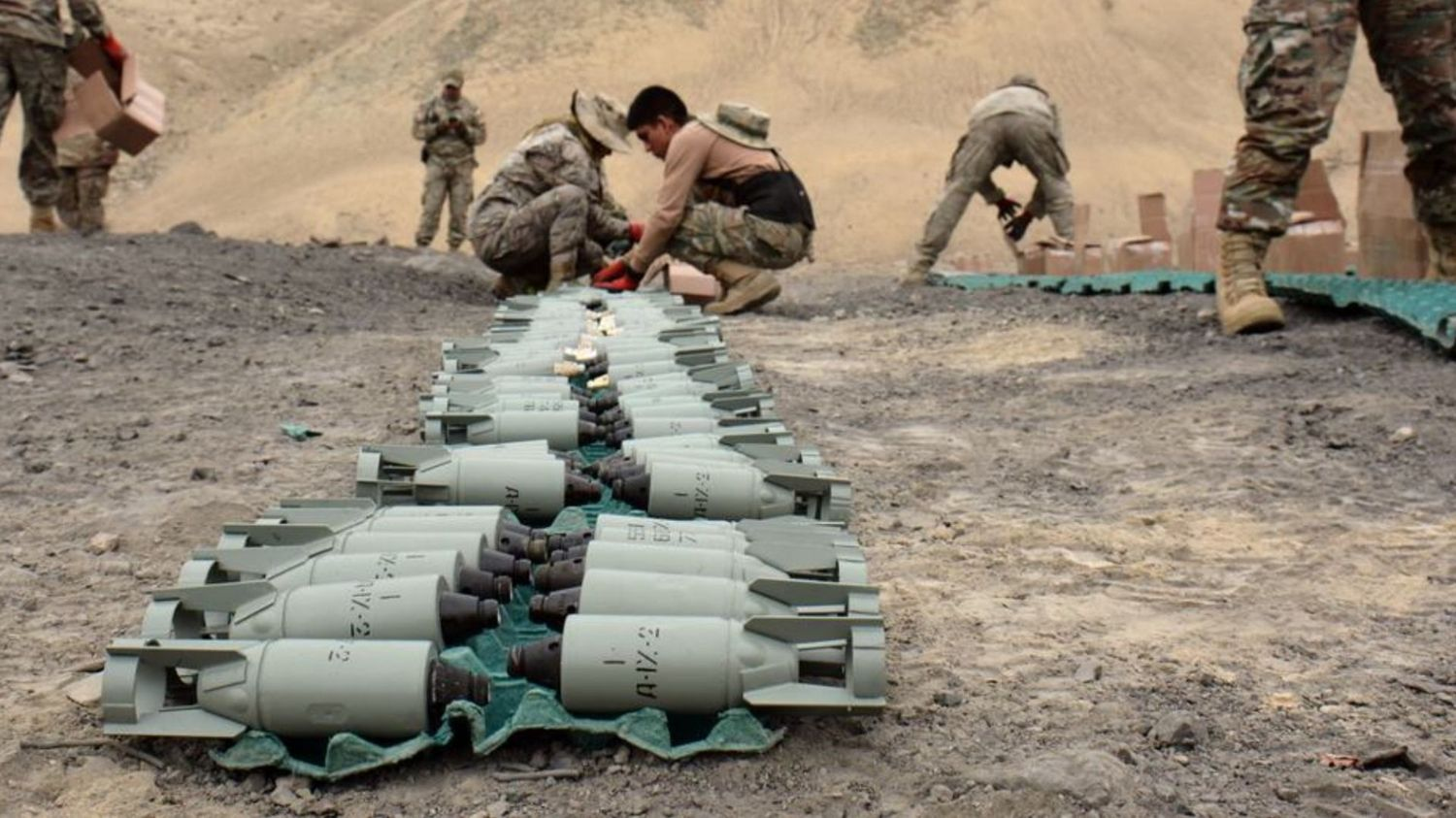 Cluster Bomb
