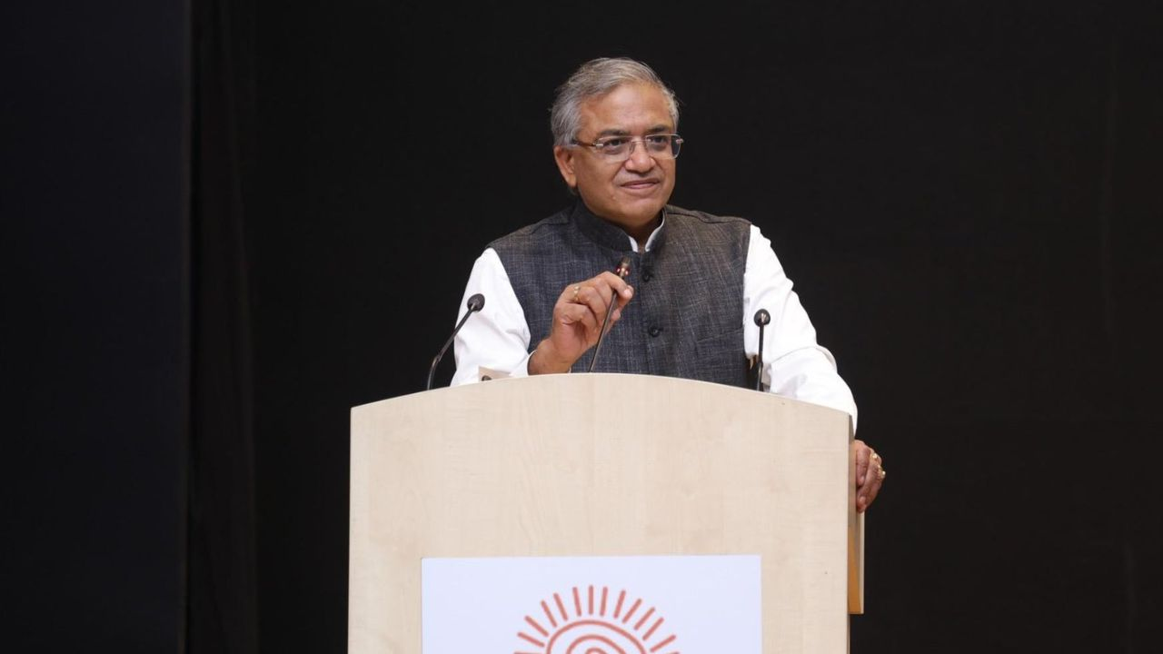 Gyanesh Kumar 
