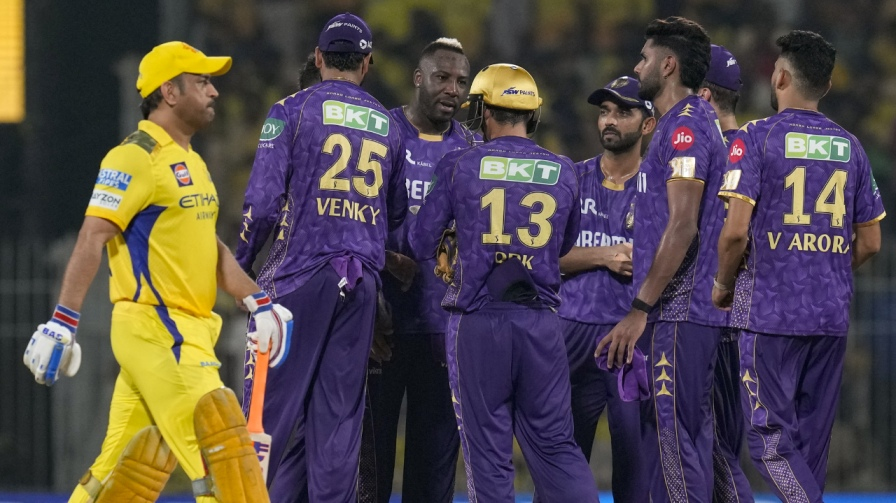 MS Dhoni vs KKR