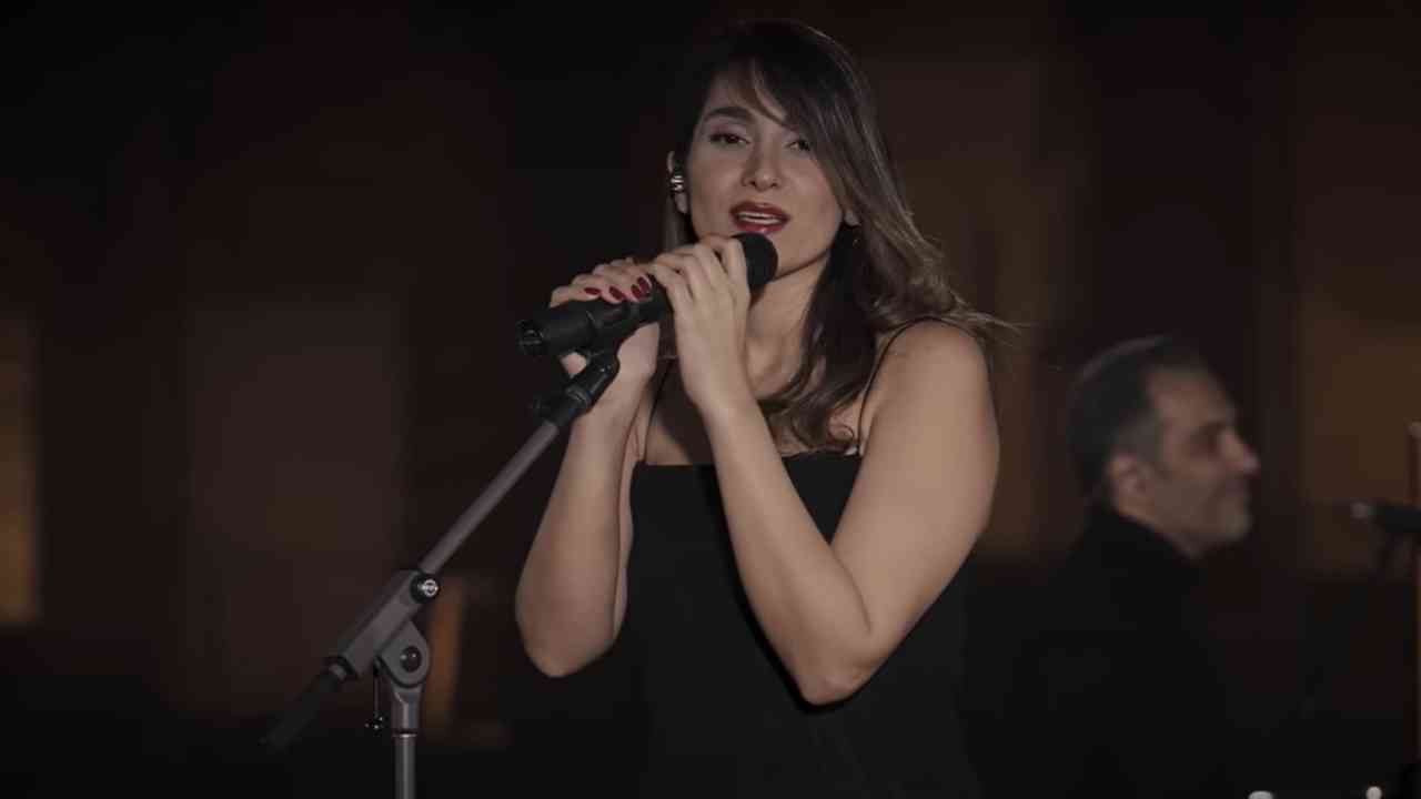 Parastoo Ahmadi Iran singer arrested 