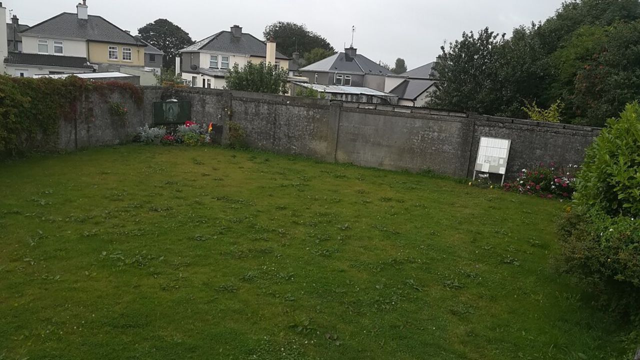 800 remains of infants at Irish mother and baby home