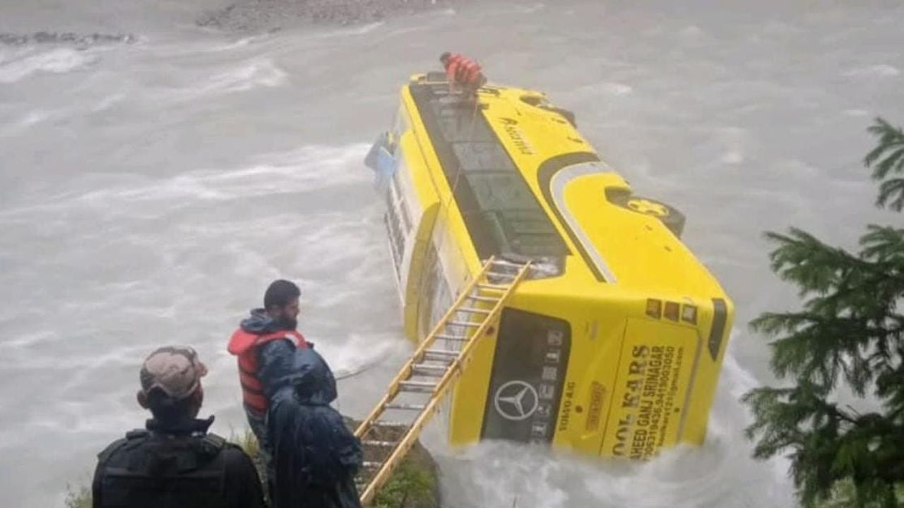 itbp bus fall
