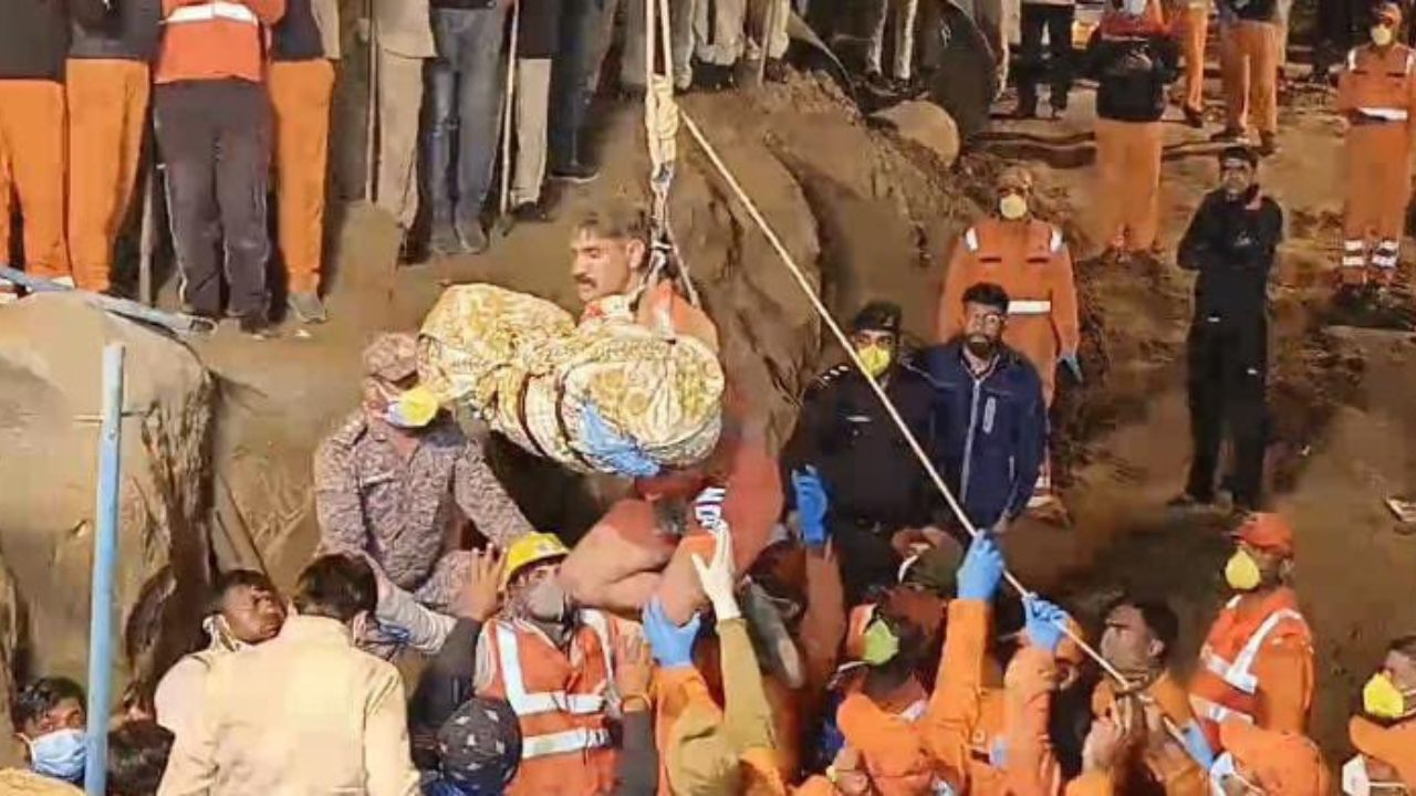 Kotputli borewell rescue