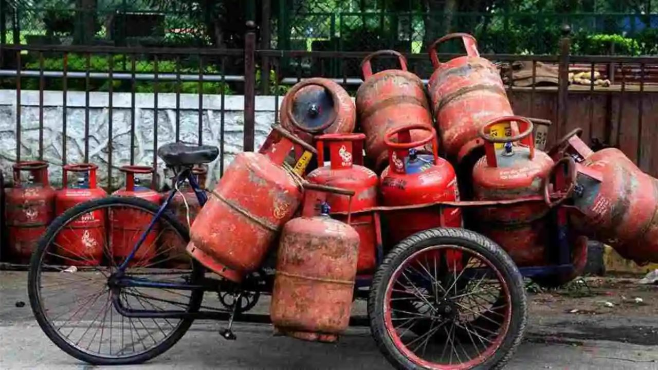 LPG supplies in India Will impact due to Iran and Israel war 