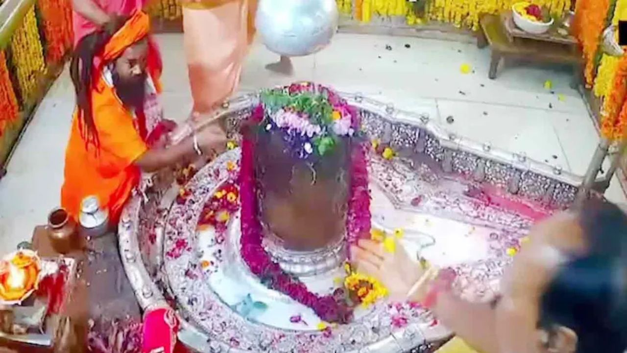 Mahakal Temple Priest