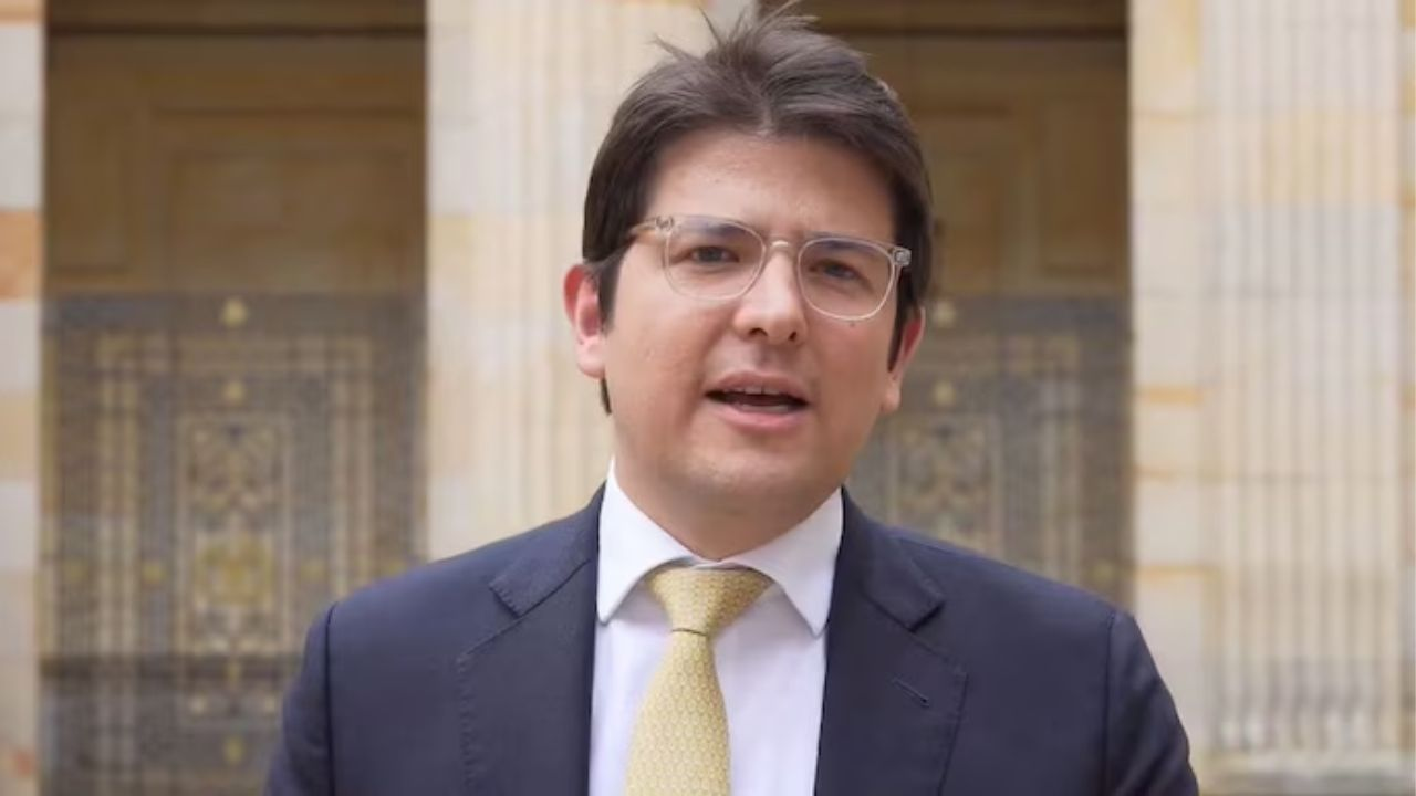 Colombian presidential candidate shot in Bogota