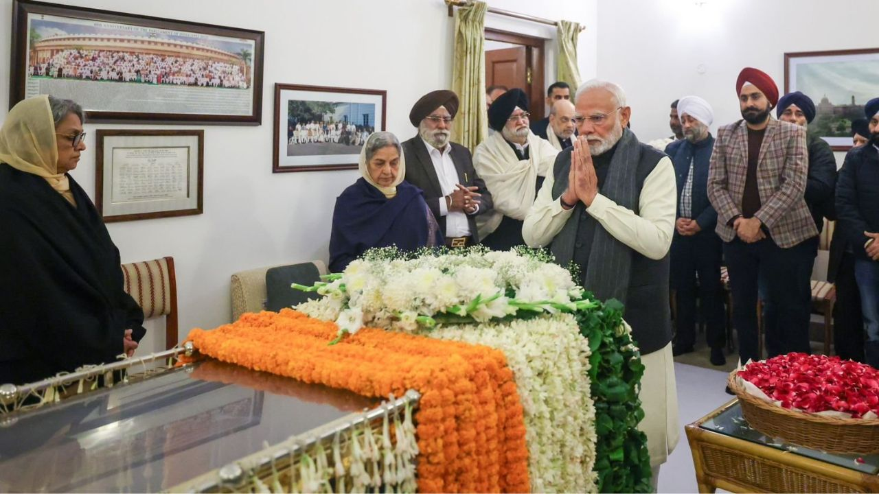 Narendra Modi pays tribute to Dr. Manmohan Singh
