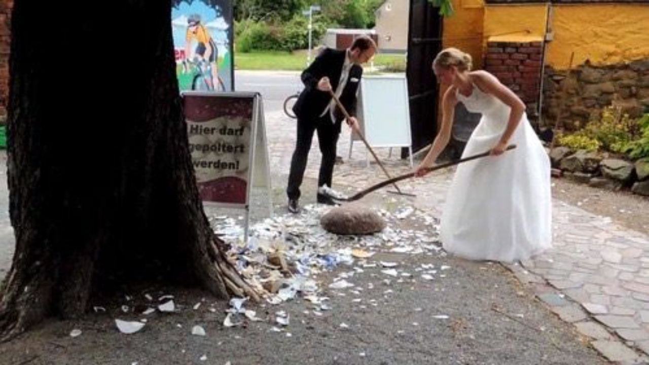 Polterabend German wedding tradition