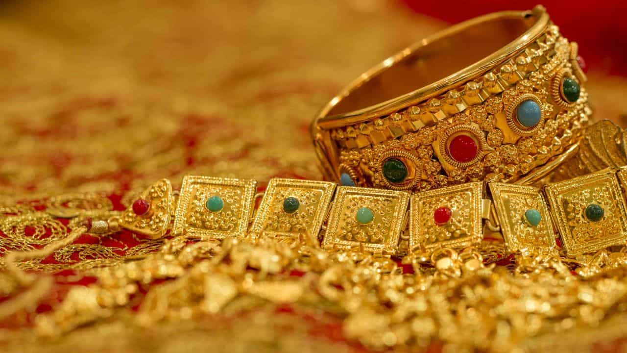 Image of Gold jewellery