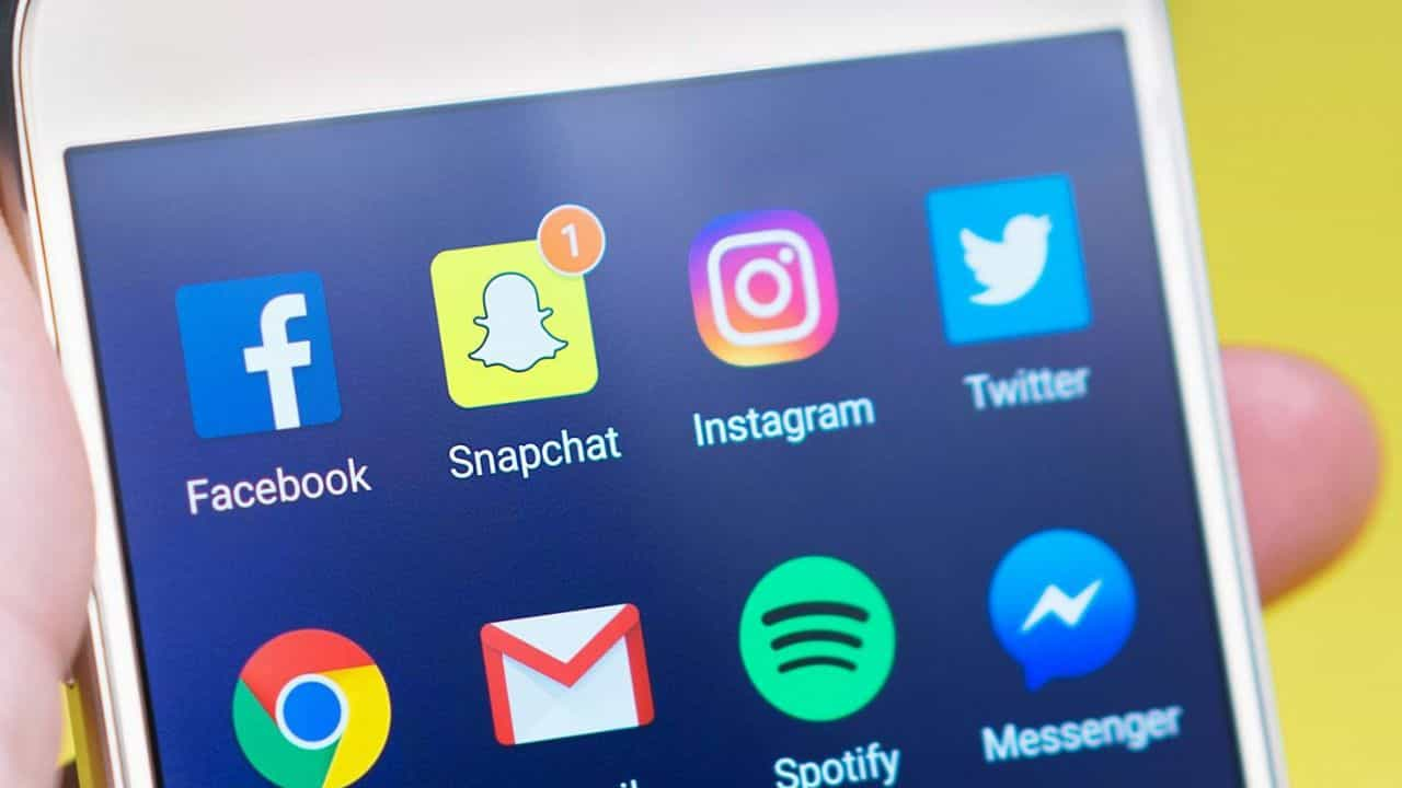 Australia proposes ban on social media for children under 16