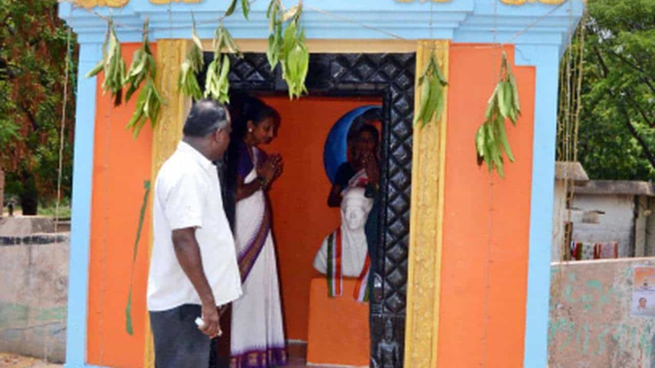 Telangana Sonia Gandhi temple 