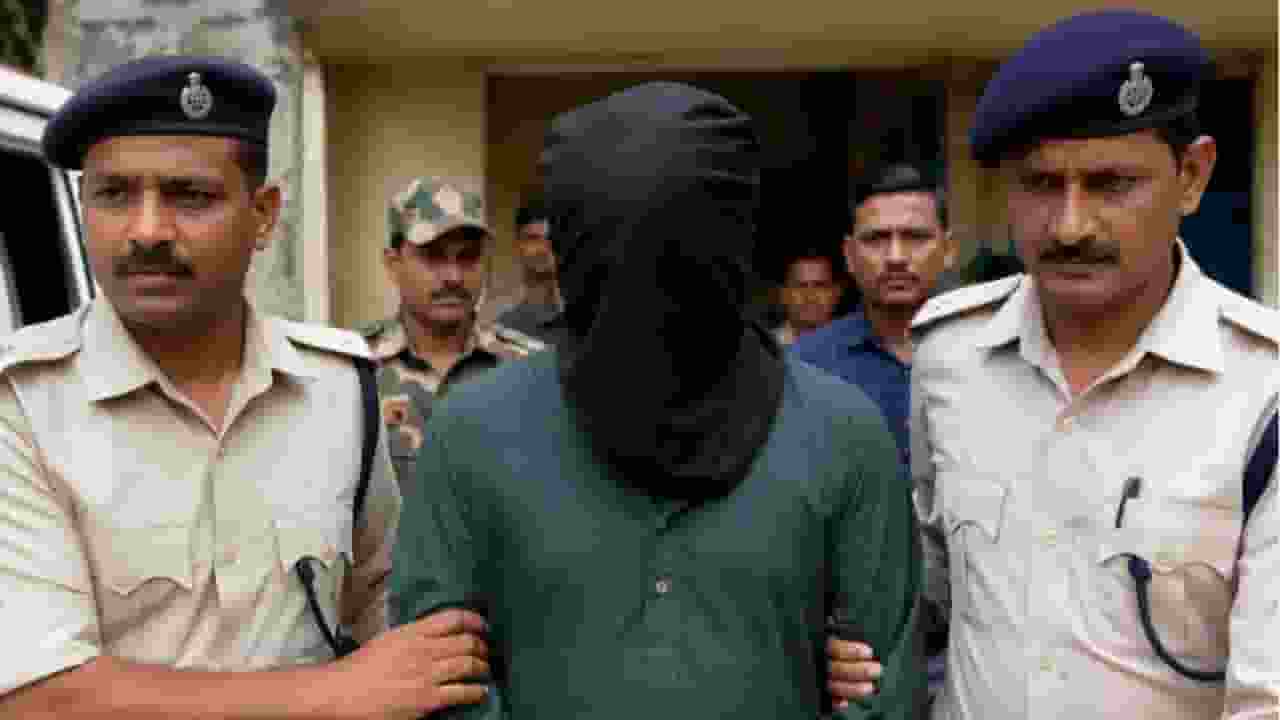 Man linked to Pakistan arrested 