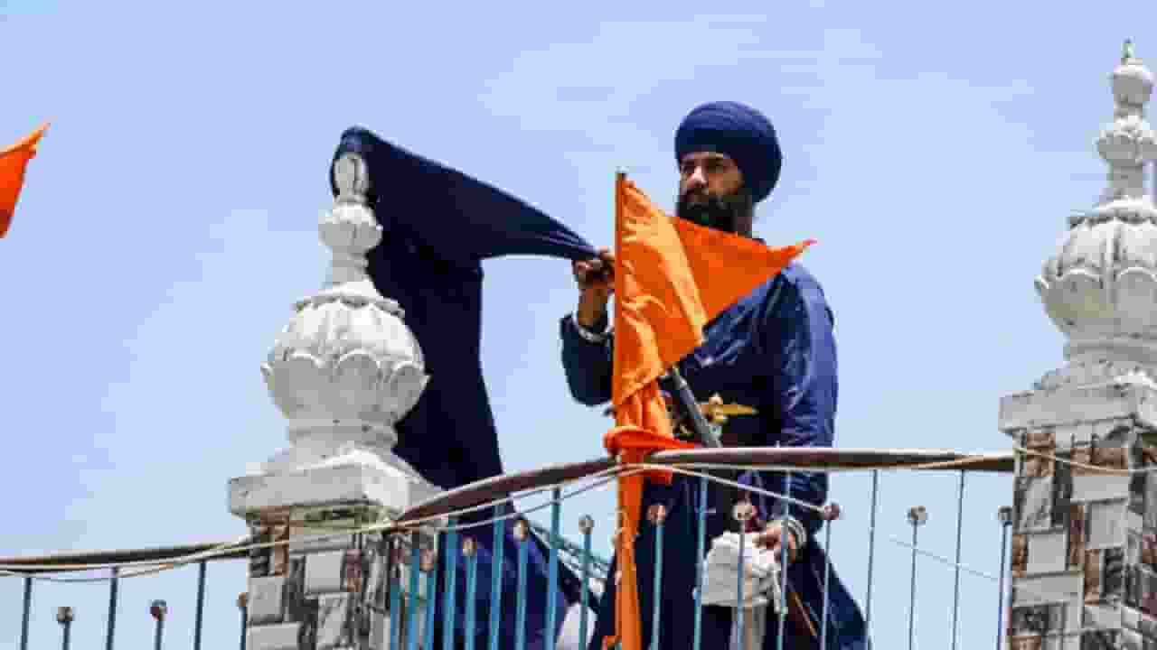  Nihang Sikhs