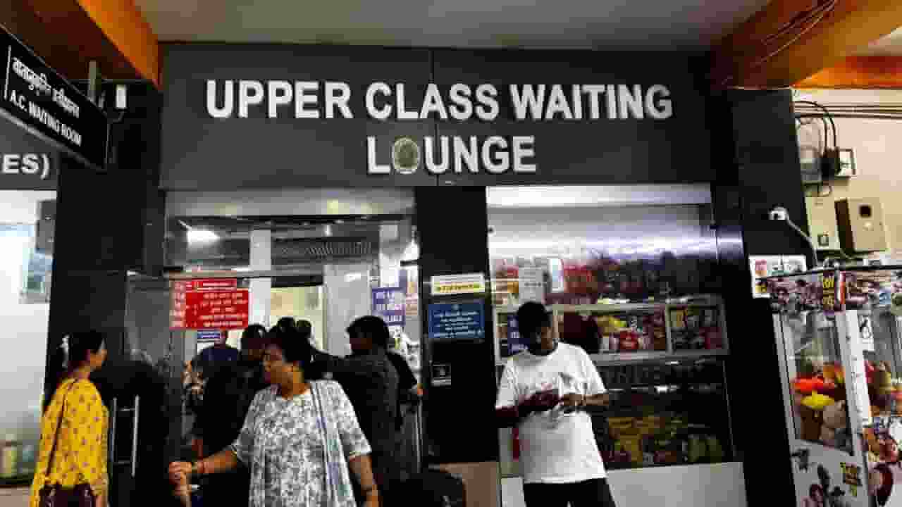 Delhi station ac waiting lounge
