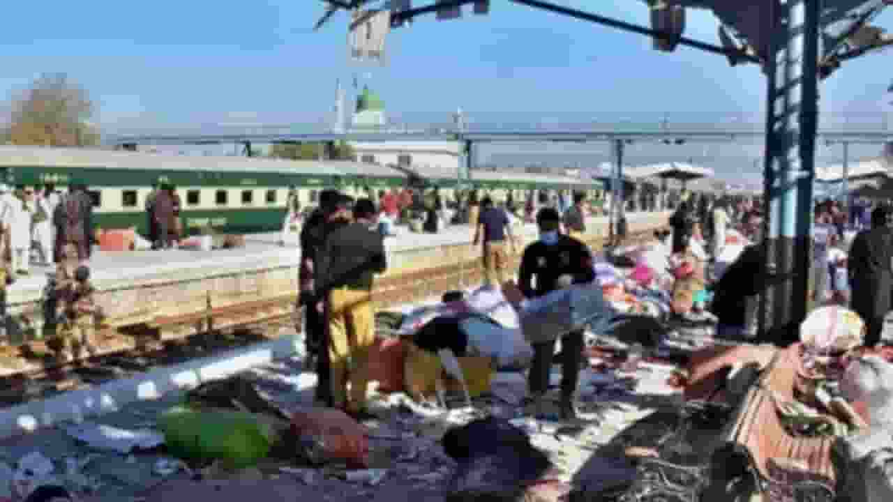 Suicide Blast In Pakistan Quetta railways station 