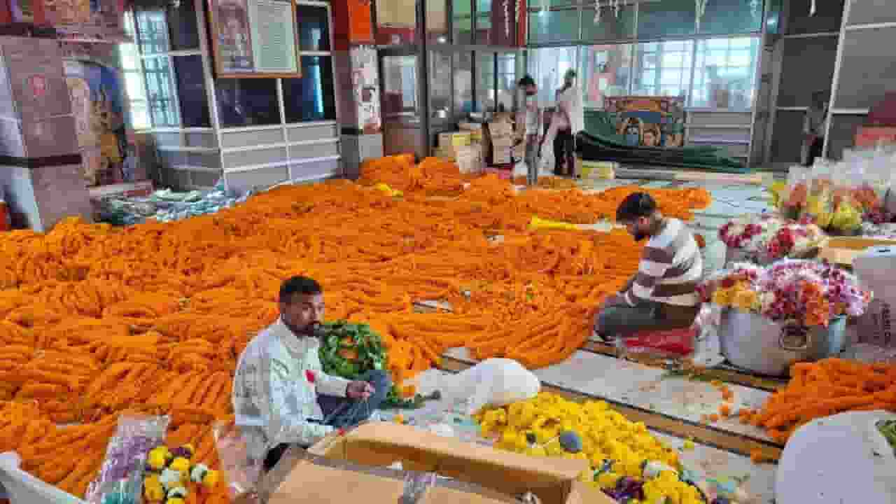 नवरात्रि के लिए सजाया जा रहा माता चिंतपूर्णी का दरबार, Navratri Photo Credit-Temple Trust