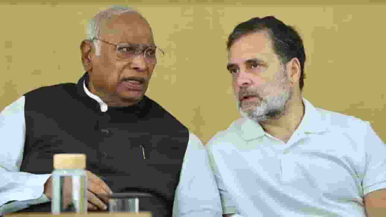 Mallikarjun Kharge and Rahul Gandhi CWC Meeting in Delhi