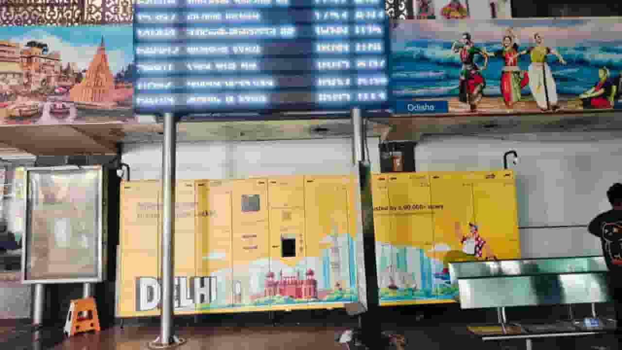 New delhi railway station Digital locker