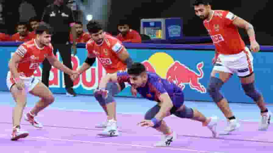 Dabang Delhi vs Gujarat Giants