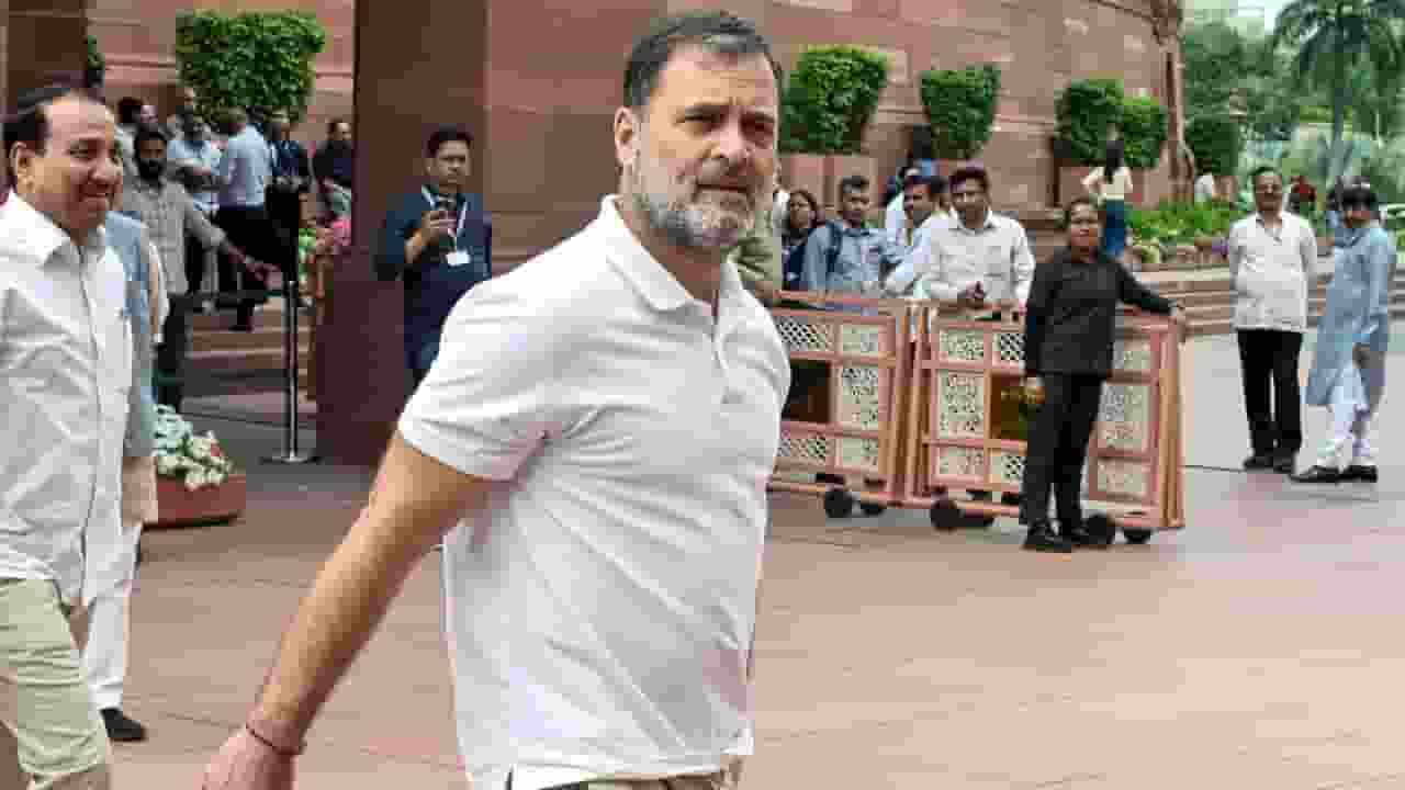 Rahul warns nation about inflation