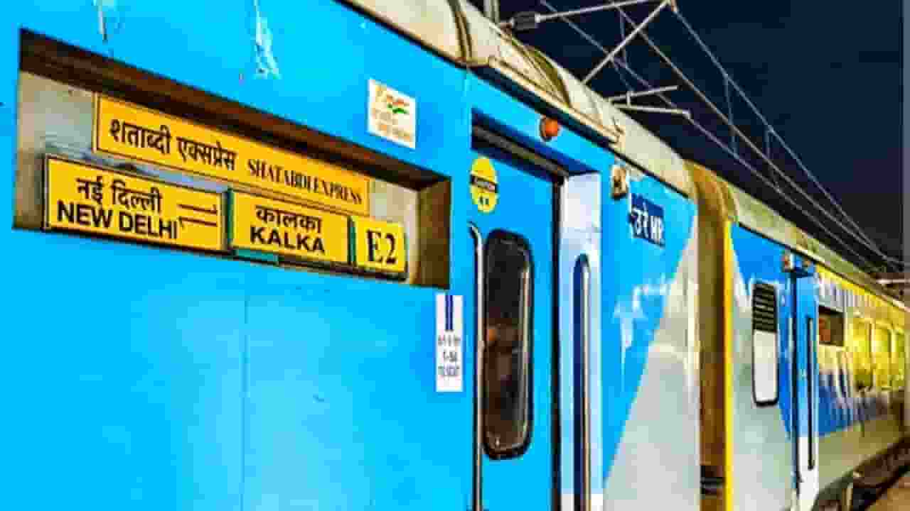 Kalka Delhi Shatabdi train