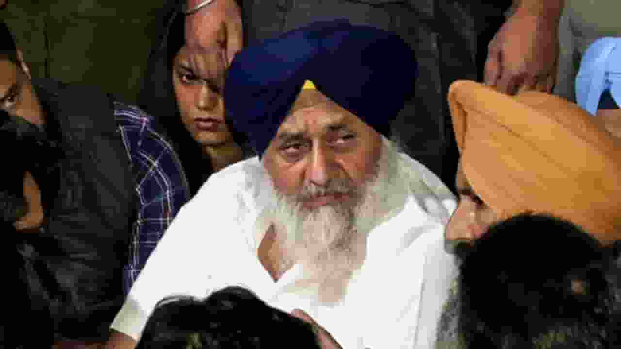 Sukhbir Singh Badal attacked in Nanded