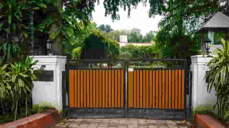 RTI reveal 92 crore spent on Union Ministers Delhi homes repair in one year