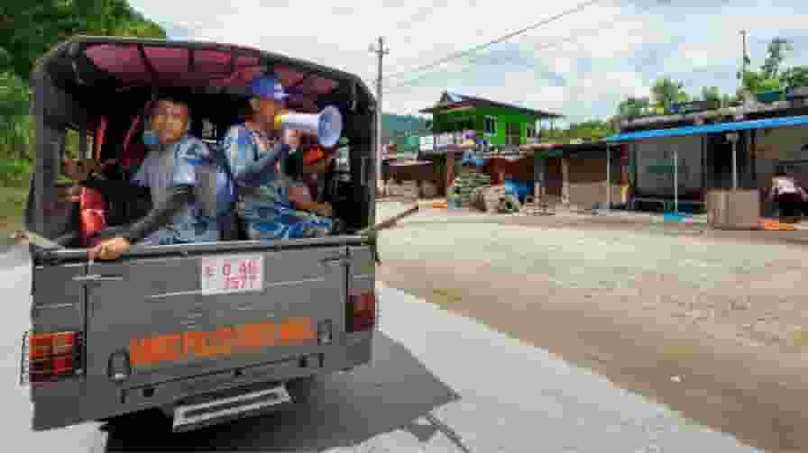 Why Nepal not accept help from other countries in rescue