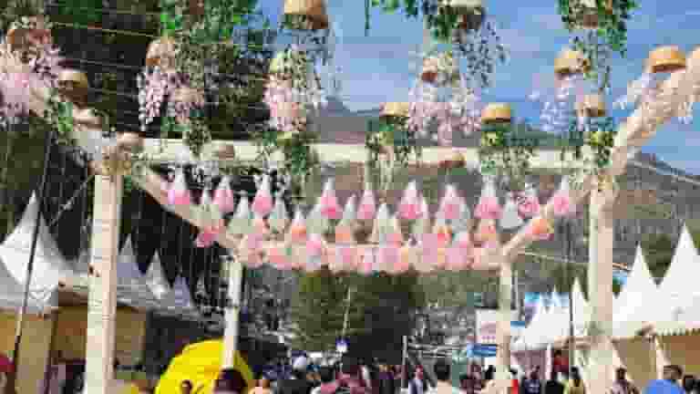 अंतर्राष्ट्रीय दशहरा उत्सव के लिए सजने लगा कुल्लू का ढालपुर मैदान, Photo Credit-Khabargaon 