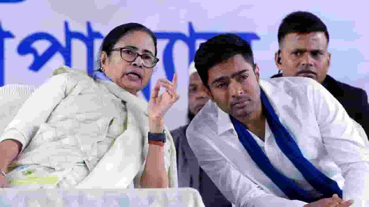 abhishek banerjee and mamata banerjee