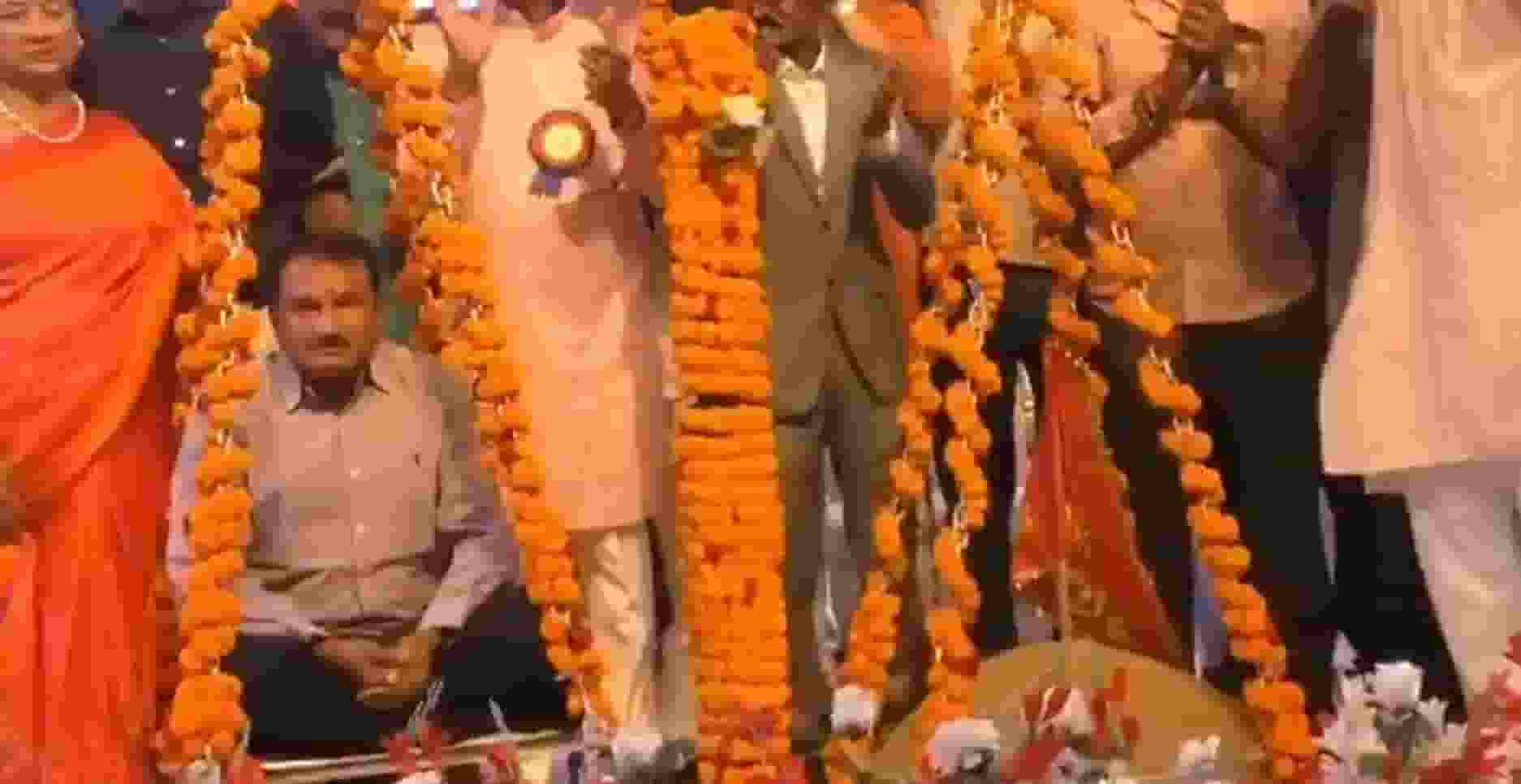 Jaysukh Patel Main accused in Morbi bridge collapse was honored at an event