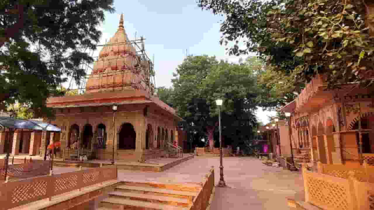 Shri Vasuki Nag Temple Prayagraj