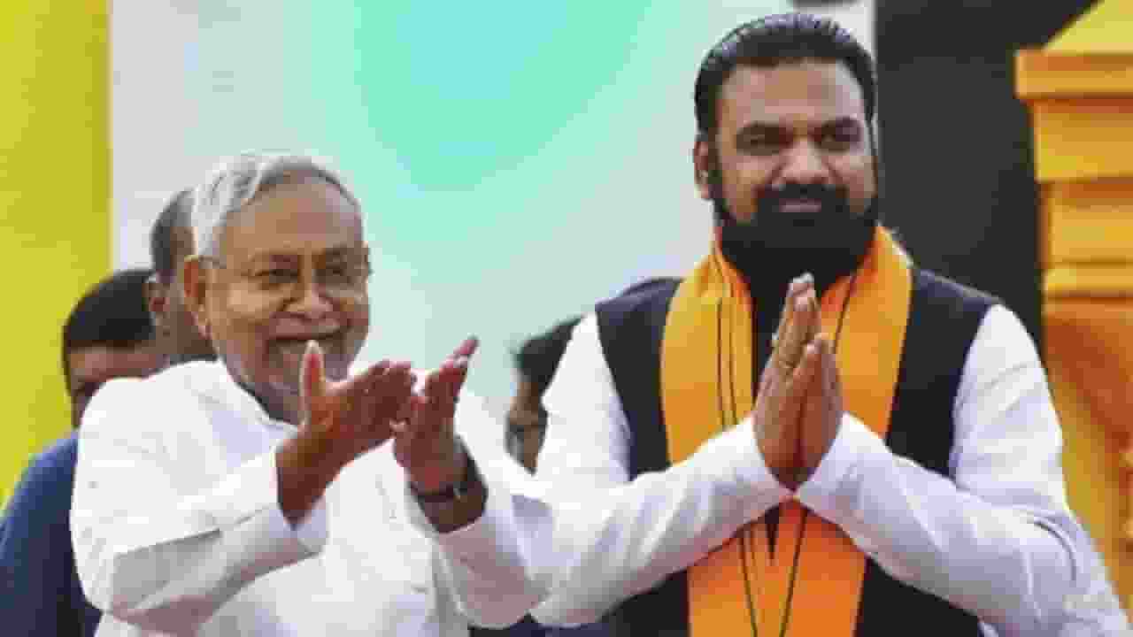 nitish kumar and samrat chowdhary