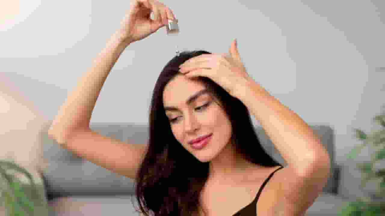oiling hair tips