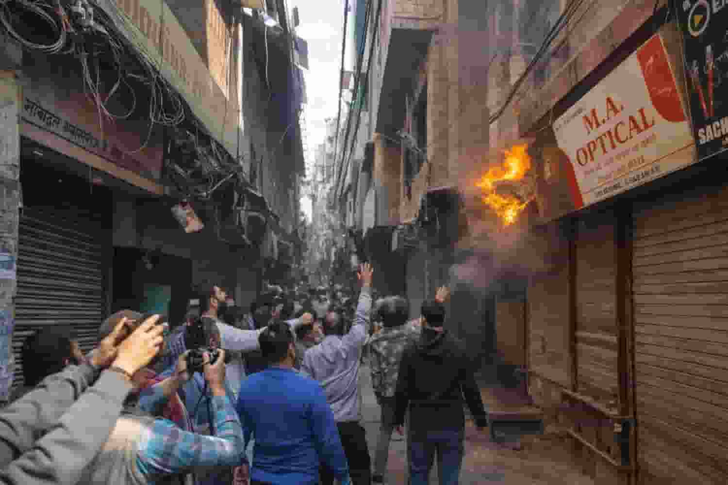 Bulldozer action and arson in Dalmandi area of ​​Varanasi