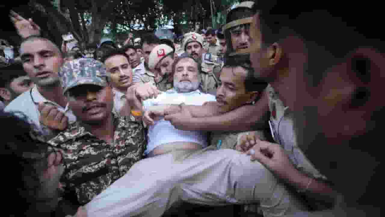 Rahul gandhi detained