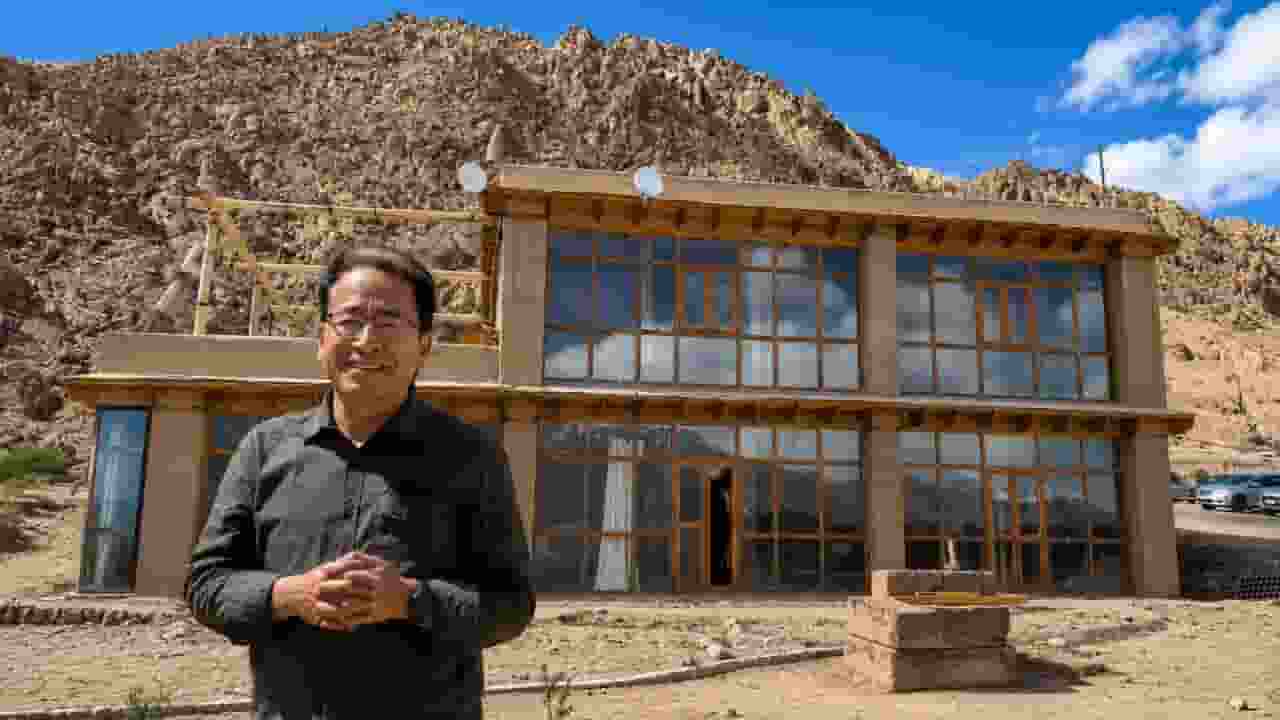 sonam wangchuk eco friendly mud house