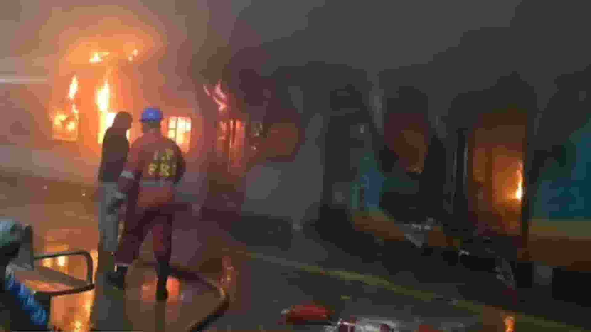 Tata Ernakulam Express Train fire 