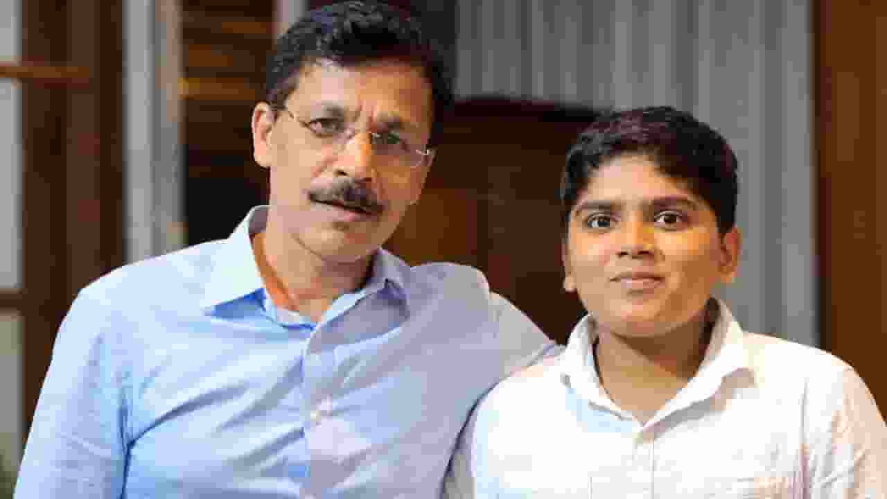 Tukaram Mundhe, Vada Pav Ban in Schools, Viral Video तुकाराम मुंढे 