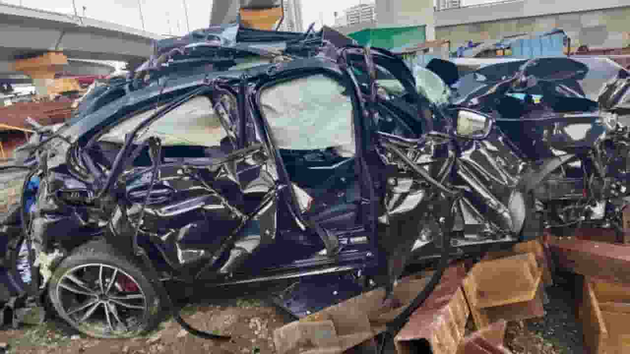 BMW Accident Mumbai, Mumbai News, BMW Car Accident