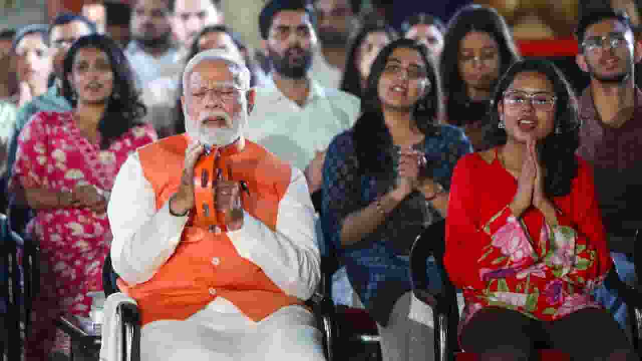  Bhajan Clubbing, Bhajan Clubbing India, PM Modi