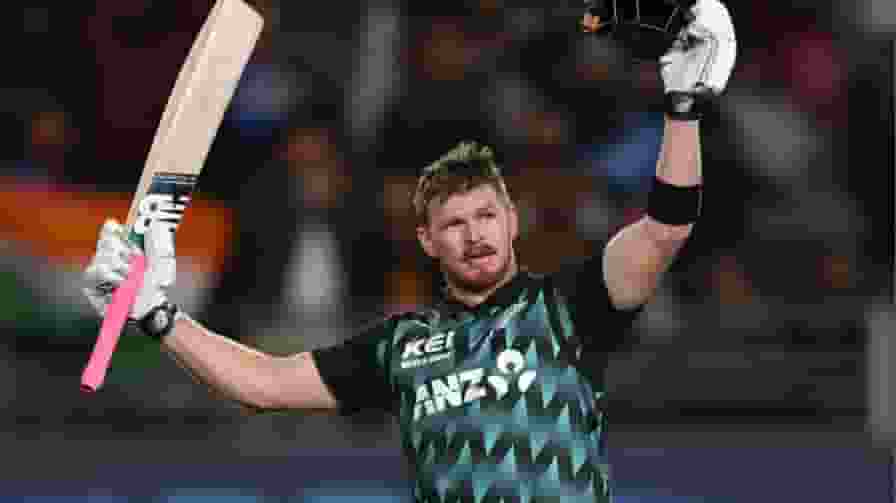 Glenn Phillips Century IND vs NZ 4th T20