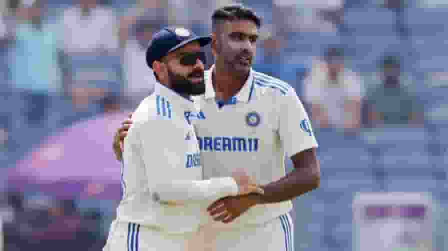 Virat Kohli R Ashwin