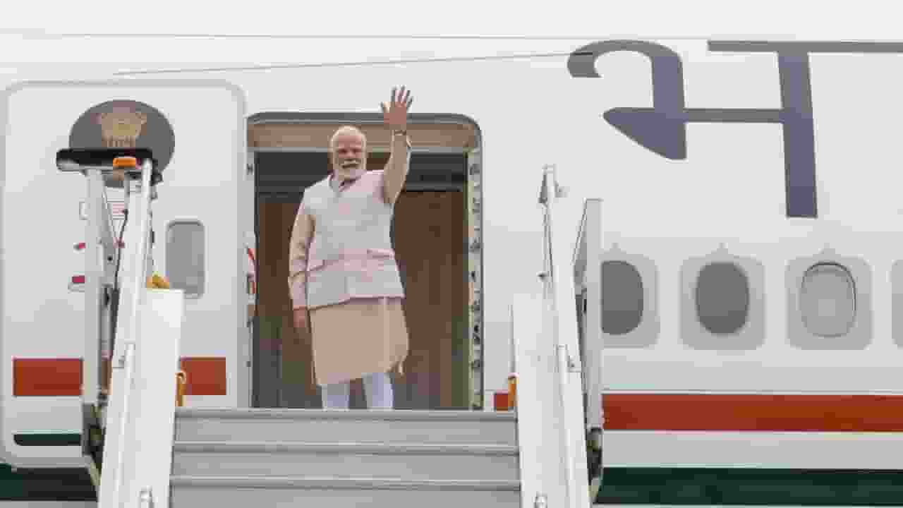 modi foreign trips cost