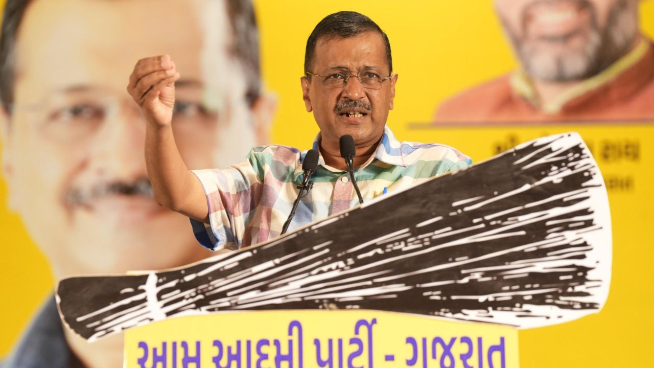 पंजाब या गुजरात वजह, बीजेपी छोड़ कांग्रेस के पीछे क्यों पड़े केजरीवाल? AAP