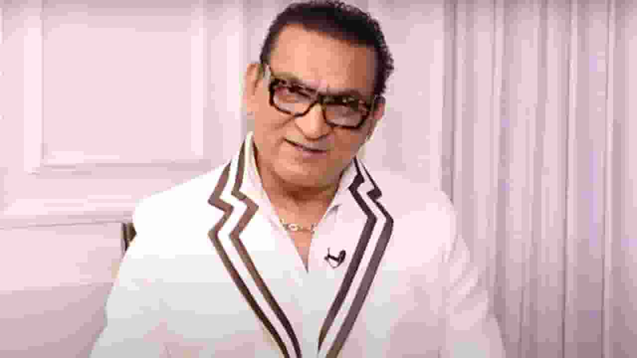 'लड़कियां उनके पीछे पड़ी थीं', उदित के किसिंग विवाद पर बोले अभिजीत
udit narayan and abhijeet bhattacharya