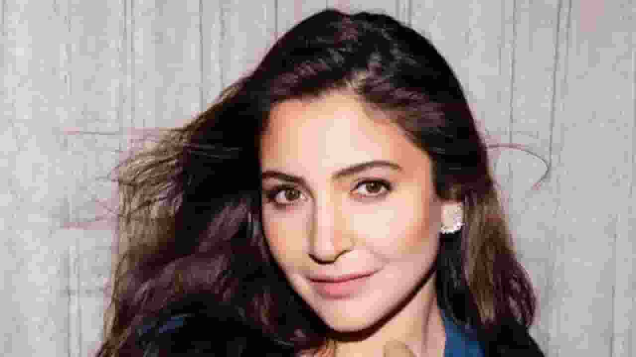 रिलीज नहीं होगी अनुष्का की 'चकदा एक्सप्रेस', रेणुका शहाणे ने दिया जवाब anushka sharma Chakda Xpress